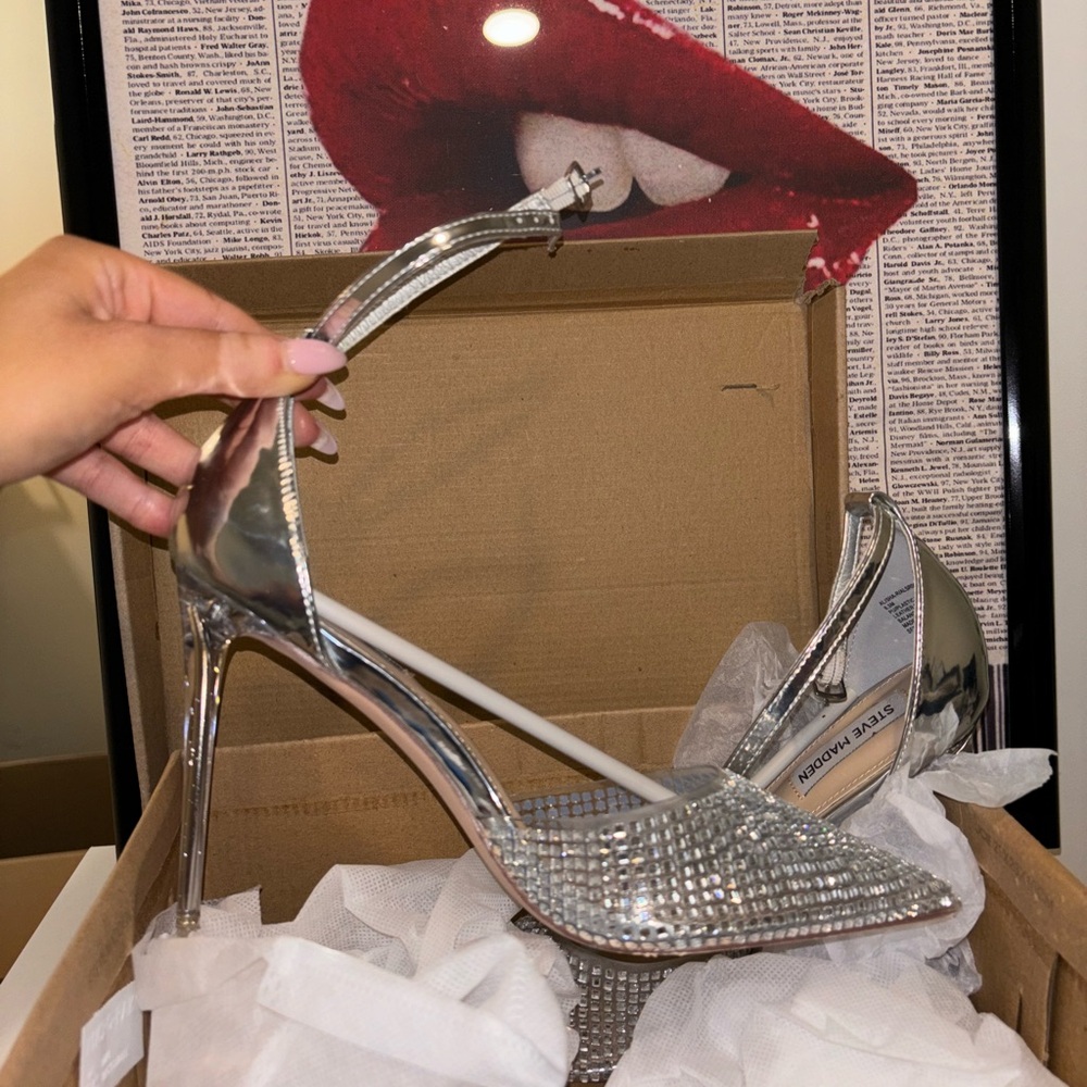 STEVE MADDEN HEELS
